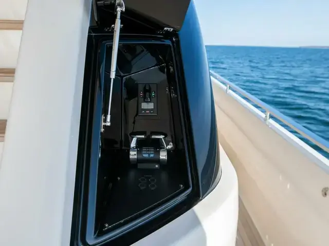 Ferretti Yachts 850