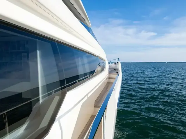 Ferretti Yachts 850