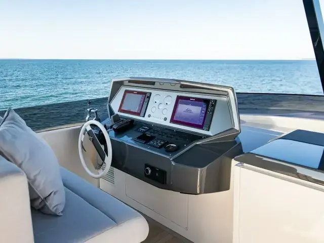 Ferretti Yachts 850