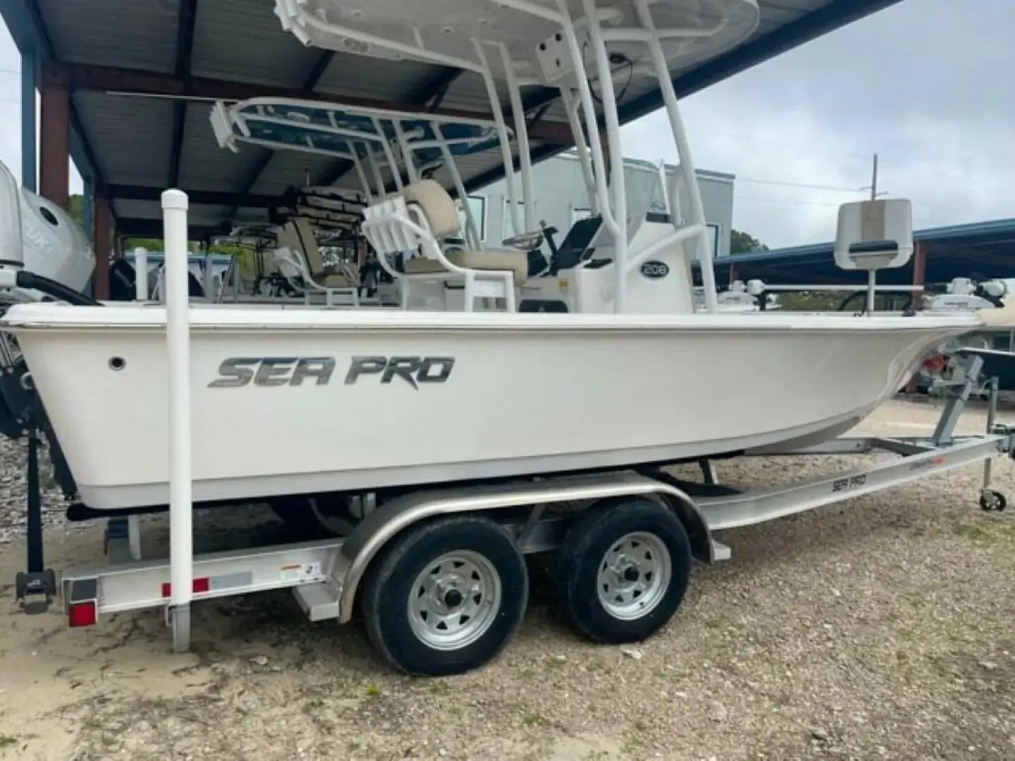 2023 Sea Pro 208 bay