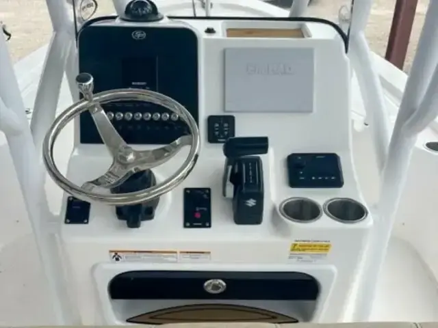 Sea Pro 208 Bay