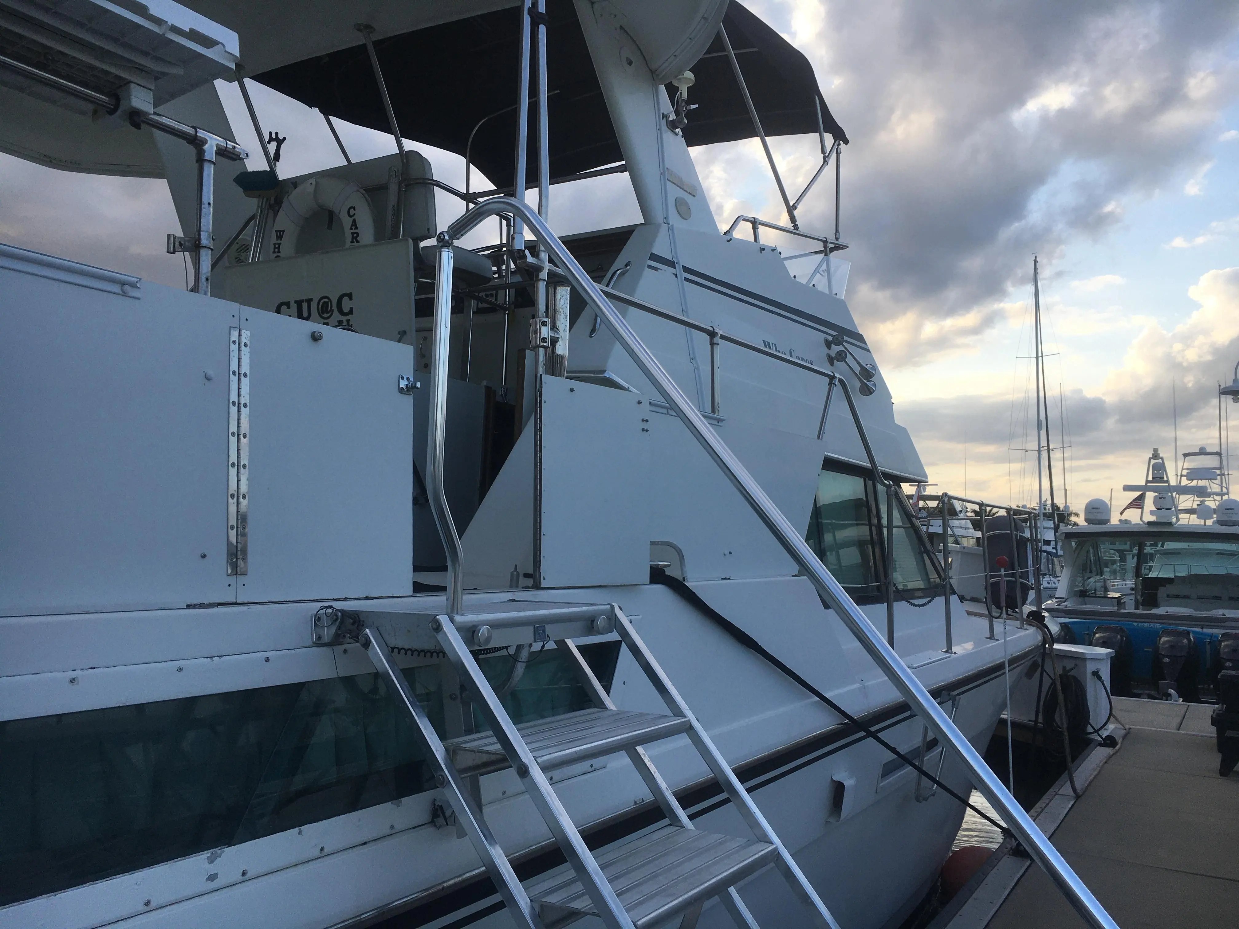 1989 Hatteras double cabin