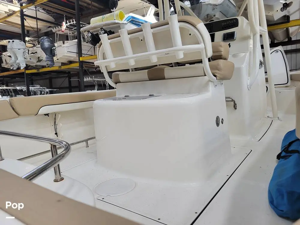 2019 Pioneer 222 sportfish