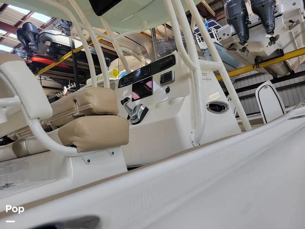 2019 Pioneer 222 sportfish