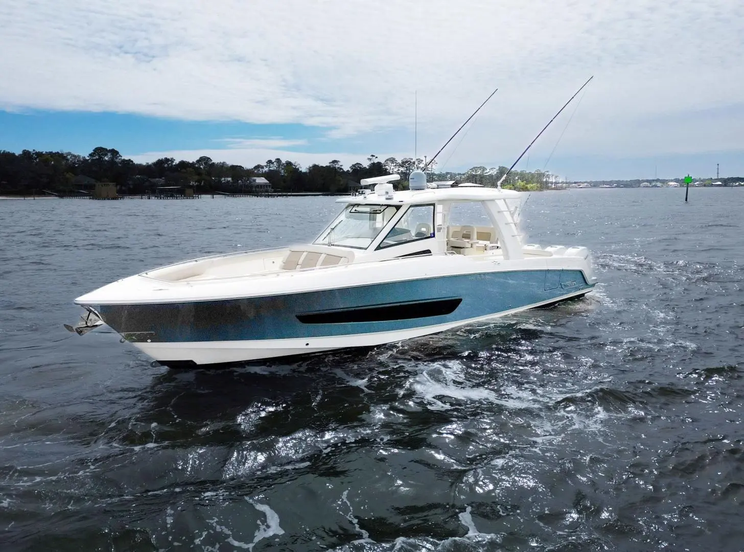 2017 Boston Whaler 420 outrage