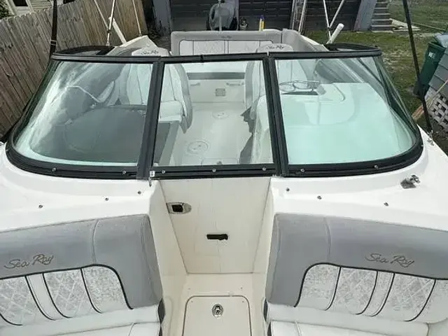 Sea Ray 220 SDX