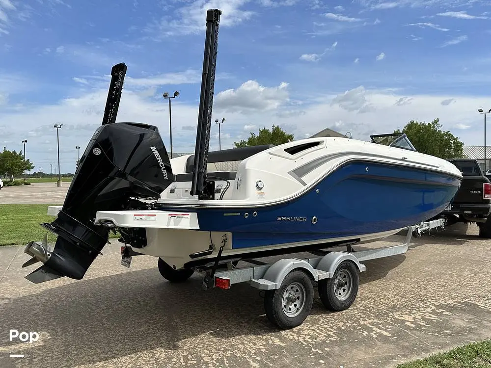 2020 Bayliner dx2200