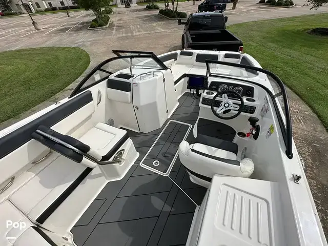 Bayliner Dx2200