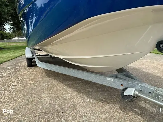 Bayliner Dx2200