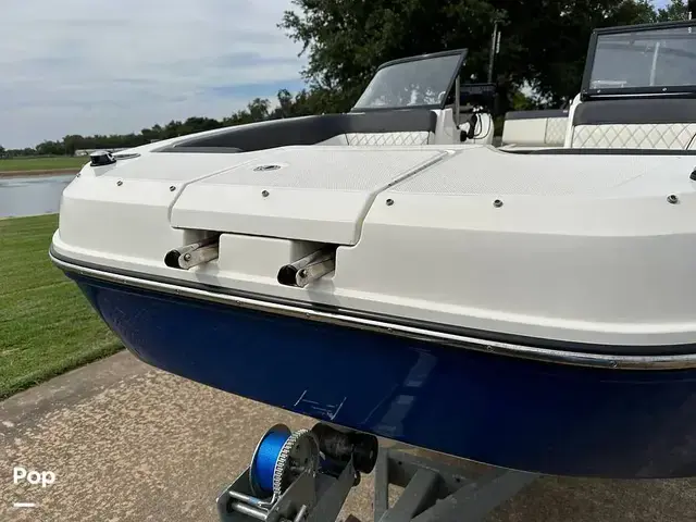 Bayliner Dx2200