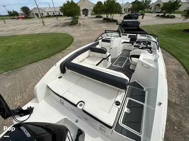 Bayliner Dx2200