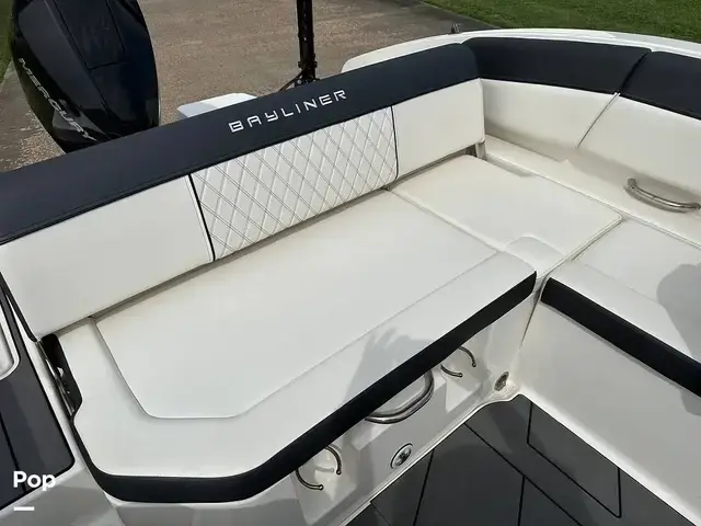 Bayliner Dx2200