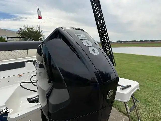 Bayliner Dx2200