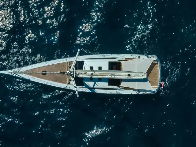 Cyrus Yachts Custom