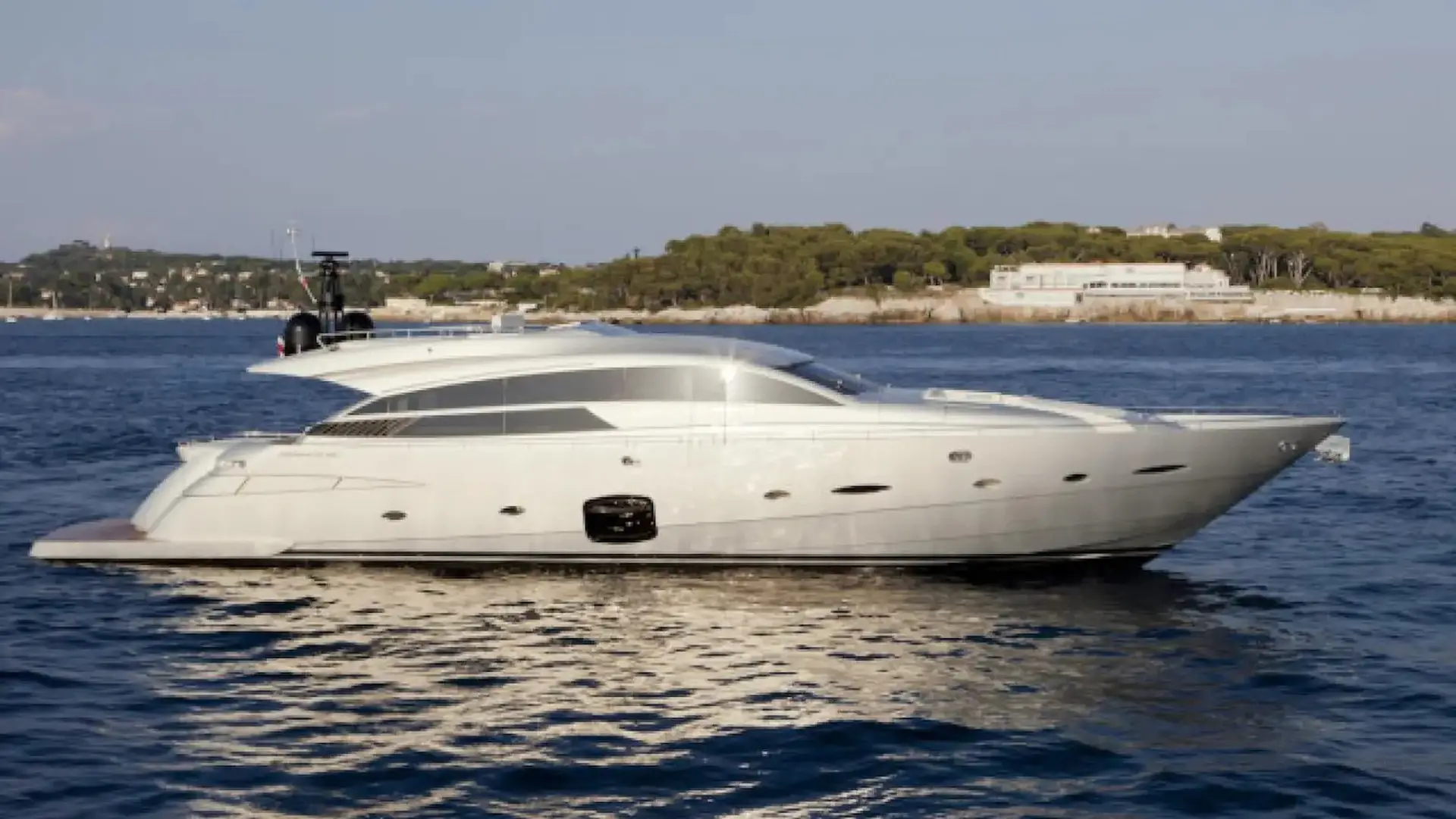 2012 Pershing 92