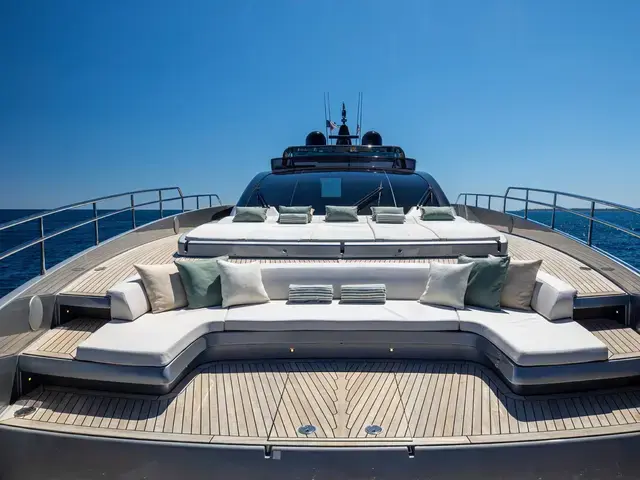 Riva 100' Corsaro