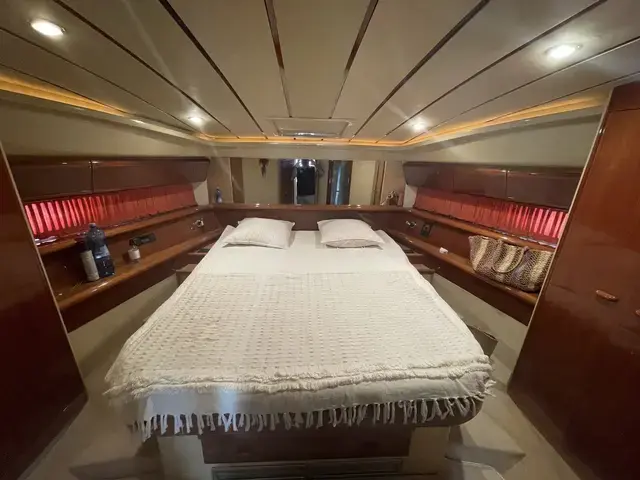 Ferretti Yachts 53