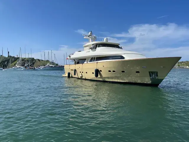 Custom Line Navetta 27