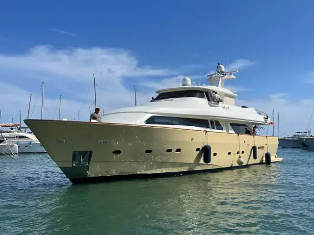 Custom Line Navetta 27