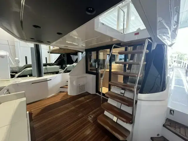 Ferretti Yachts 500