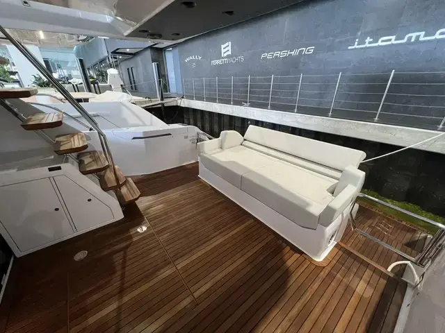 Ferretti Yachts 500