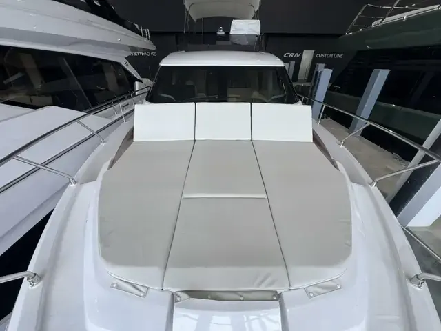 Ferretti Yachts 500