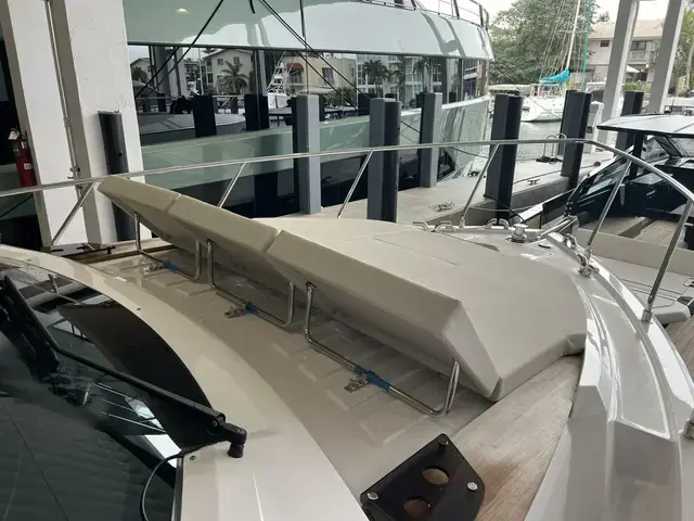 Ferretti Yachts 500