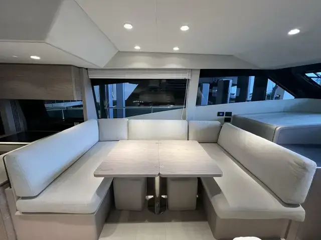 Ferretti Yachts 500