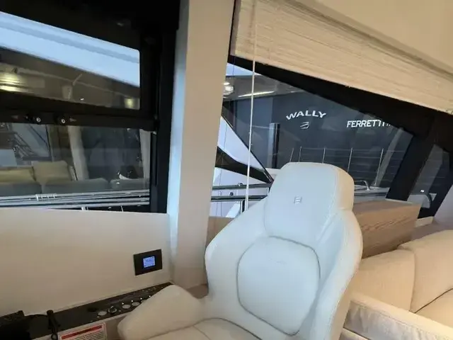 Ferretti Yachts 500