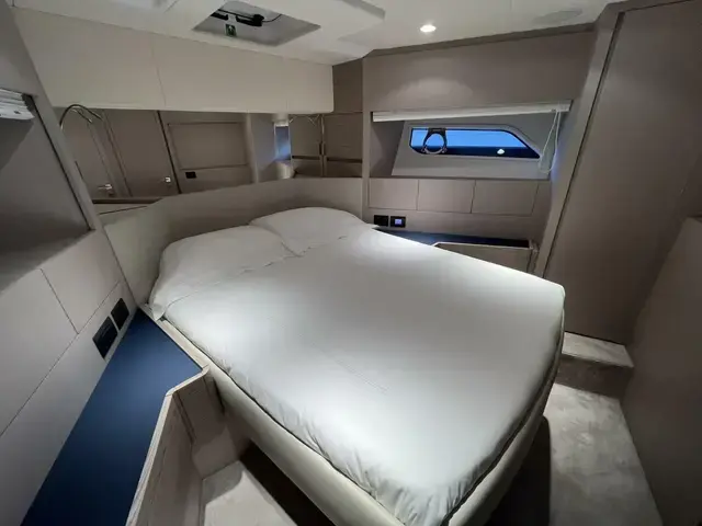 Ferretti Yachts 500