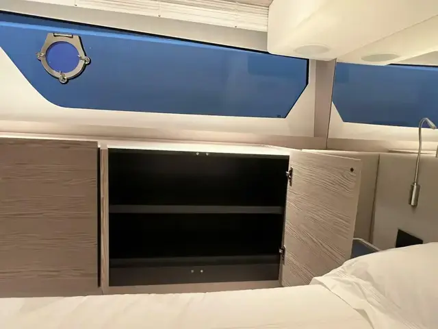 Ferretti Yachts 500