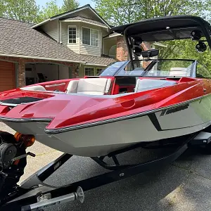 2017 Malibu 24' WAKESETTER MXZ