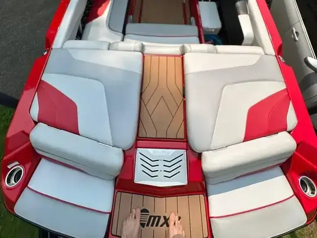 Malibu 24' WAKESETTER MXZ