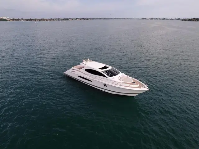 Lazzara Yachts 75'