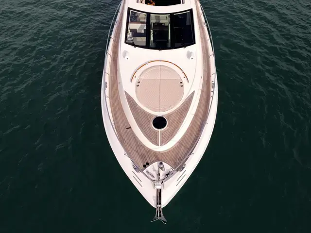 Lazzara Yachts 75'