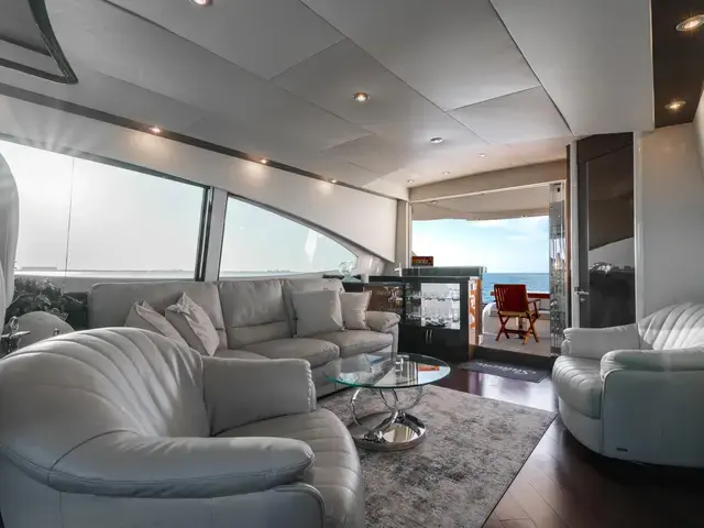 Lazzara Yachts 75'