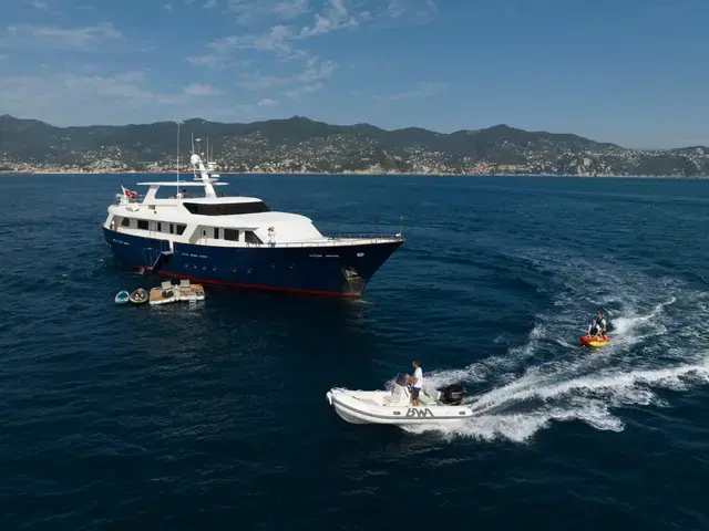 Benetti 103'