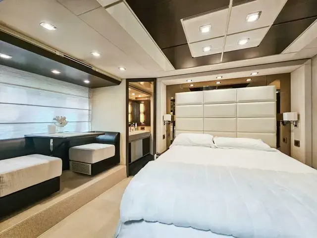 Azimut 70