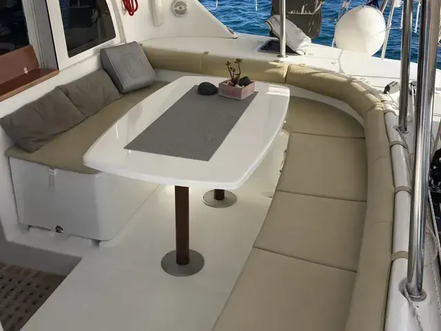 Lagoon 380 3 cabin owners version