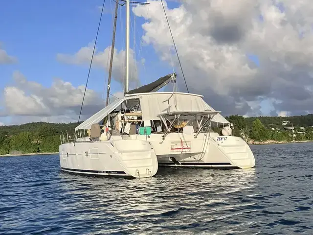 Lagoon 380 3 cabin owners version