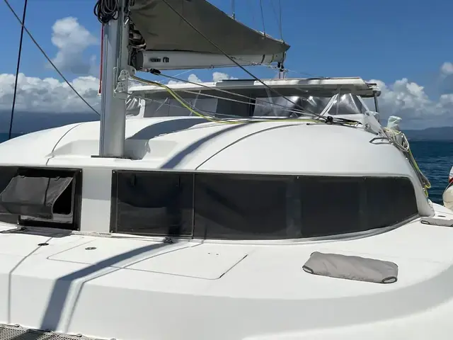 Lagoon 380 3 cabin owners version