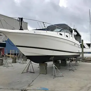 2000 Wellcraft 3200 Martinique