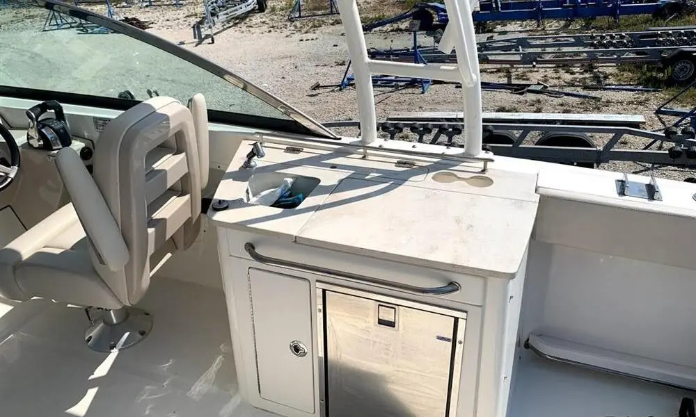 2015 Boston Whaler 270 vantage