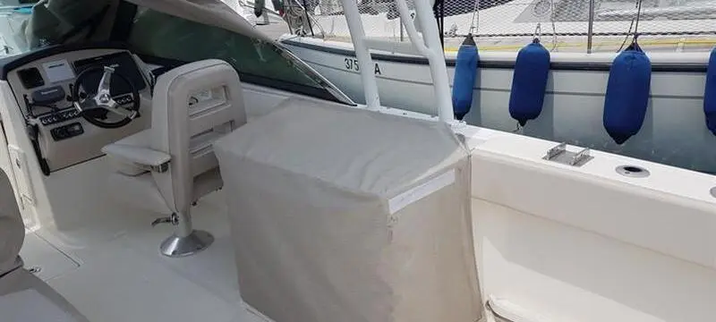 2015 Boston Whaler 270 vantage