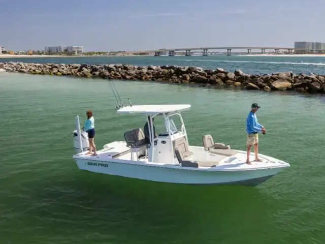 Sea Pro 250 Bay