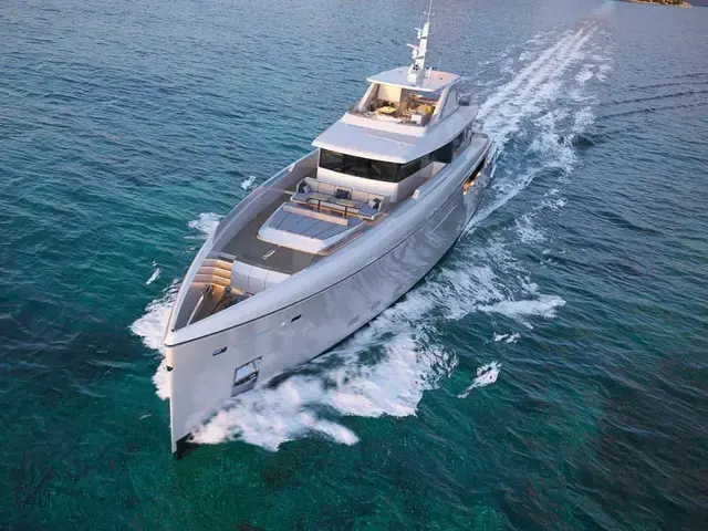 Vitruvius Yachts Palm Beach