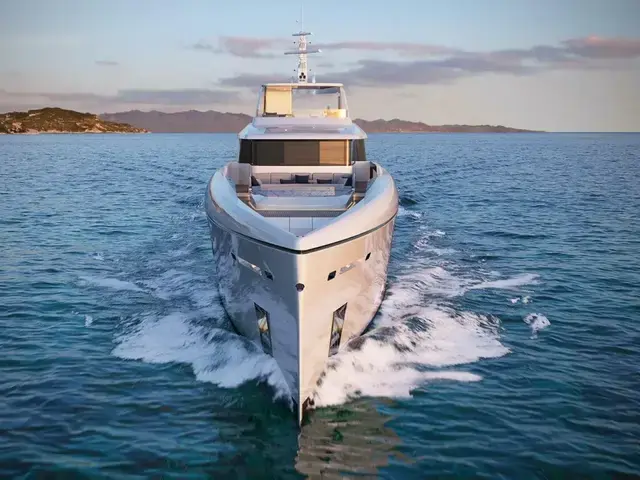 Vitruvius Yachts Palm Beach