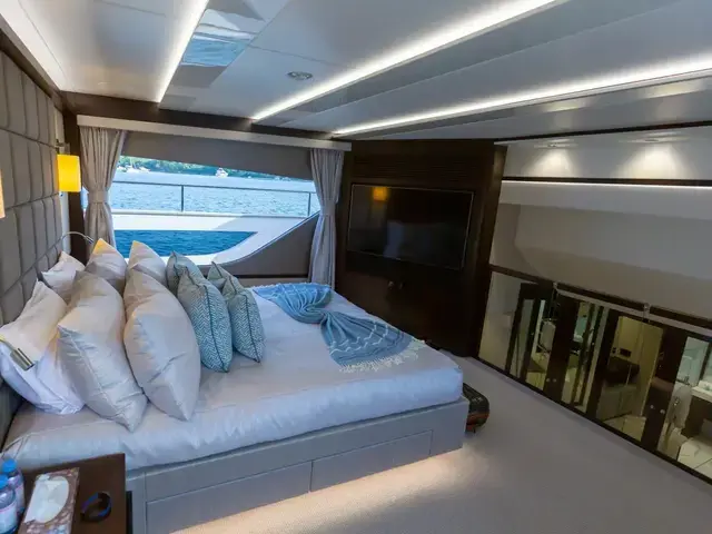 Sunseeker Yacht 95