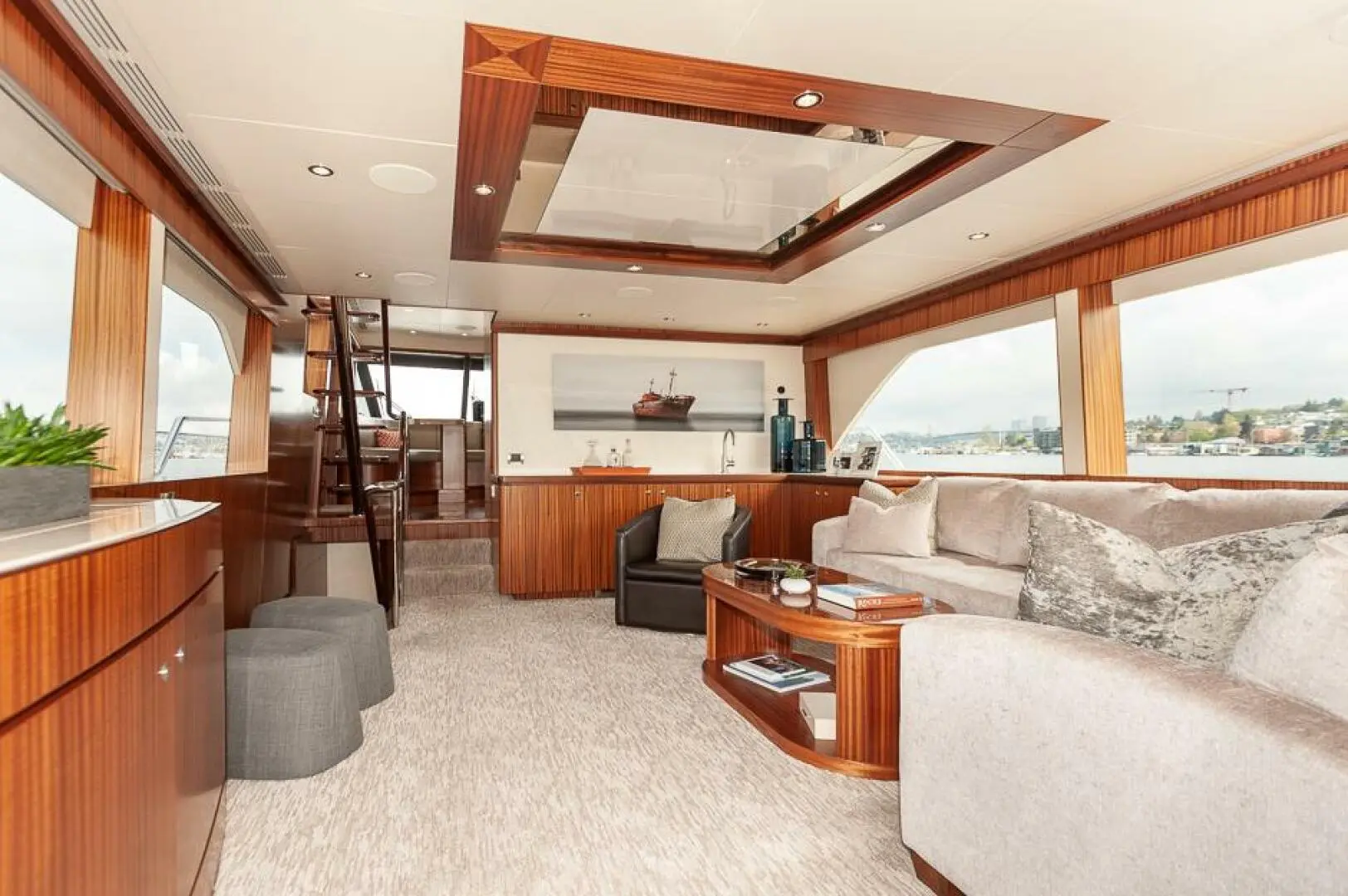 2016 Ocean pilothouse