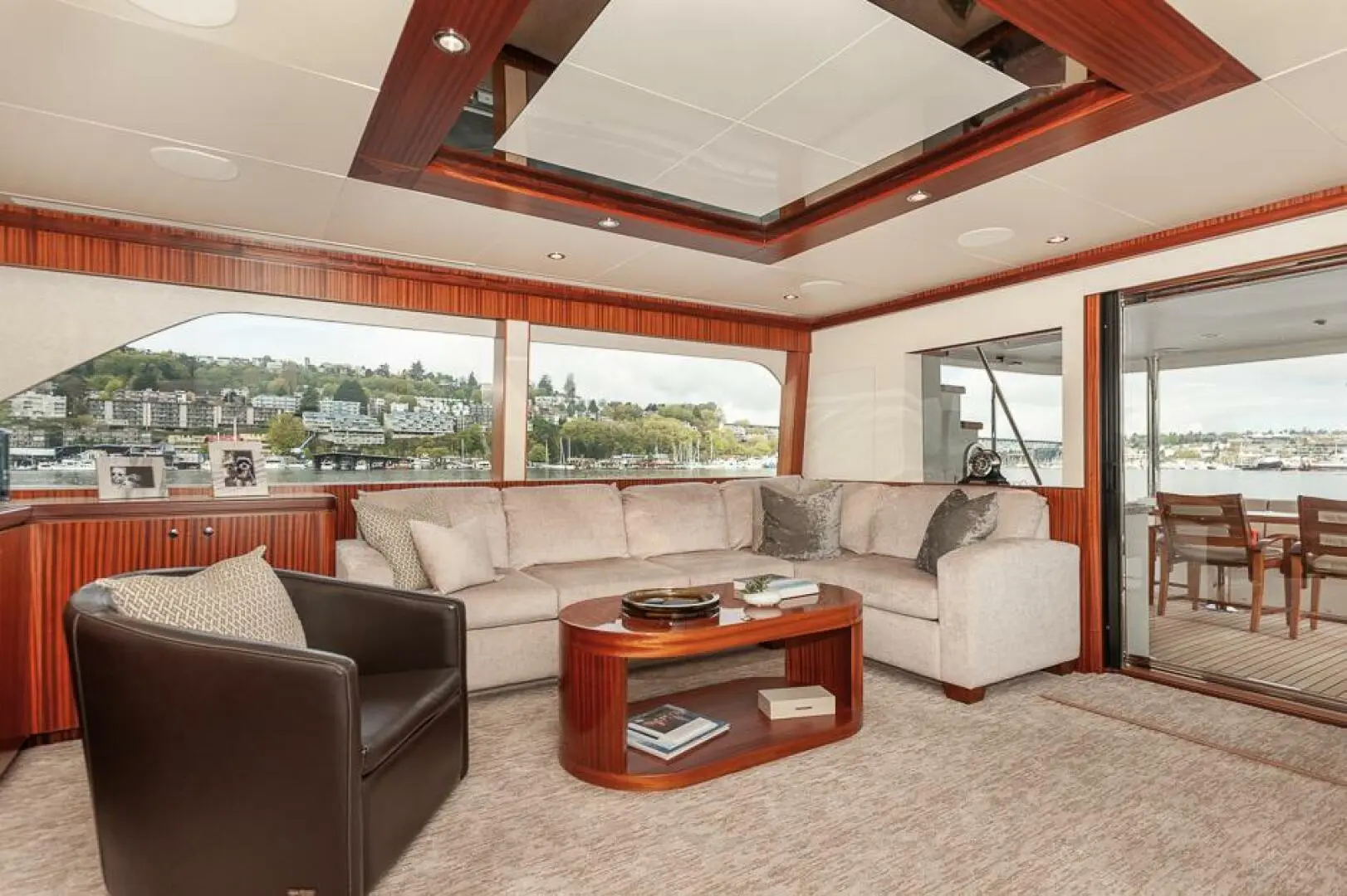 2016 Ocean pilothouse